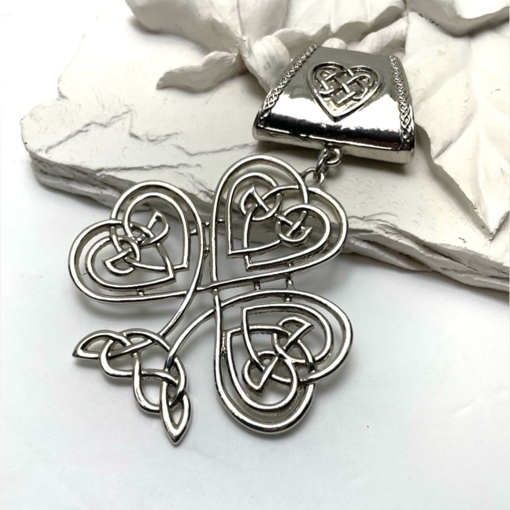 Large Silver Tone 3 Leaf Clover Pendant